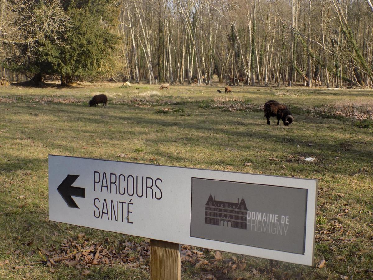 Domaine De Fremigny Hotel Bouray-sur-Juine Bagian luar foto